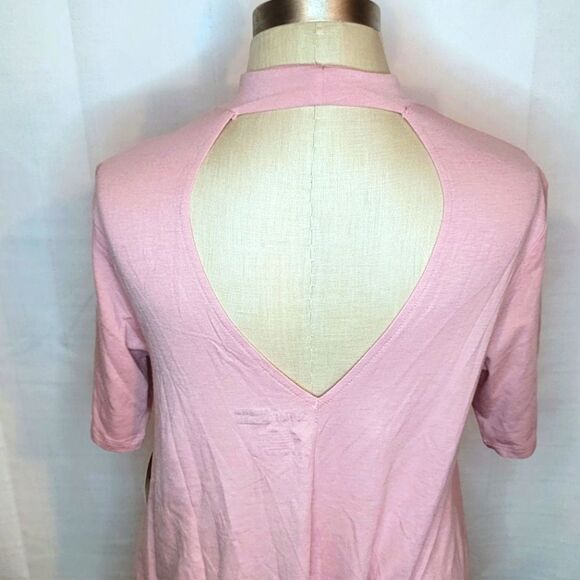 Eye Candy Super Soft Light Pink Mock Neck Tee With Open Back Size Medium - Picture 5 of 7